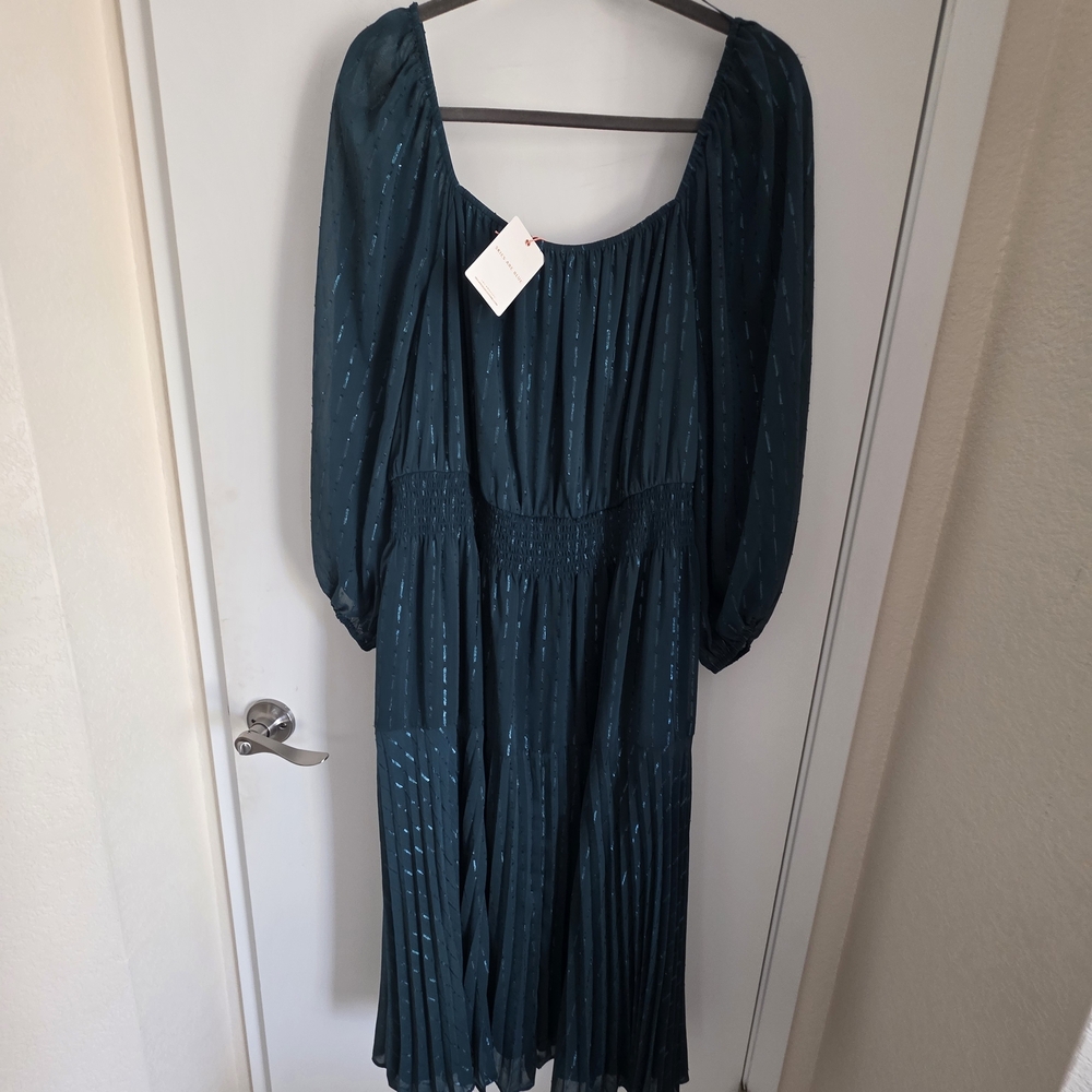 Skies Are Blue Green Long Sleeve Dress